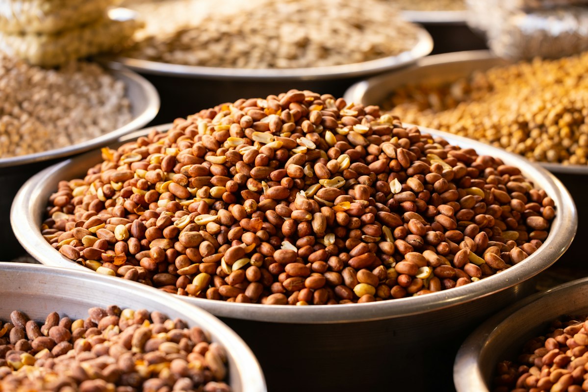 Whole grains and legumes in bowls